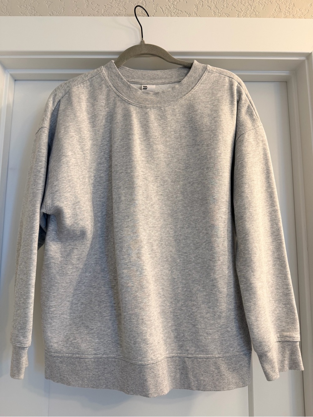 all in motion Crewneck Sweatshirt in Light Gray